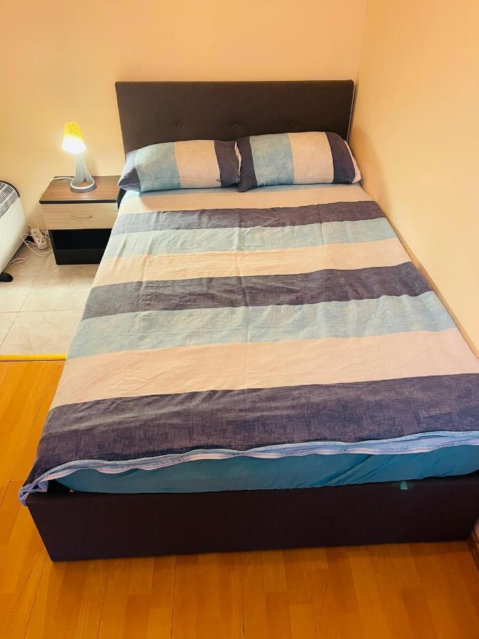 Top Center Studio 2 Min To The Beach Appartement Varna Buitenkant foto
